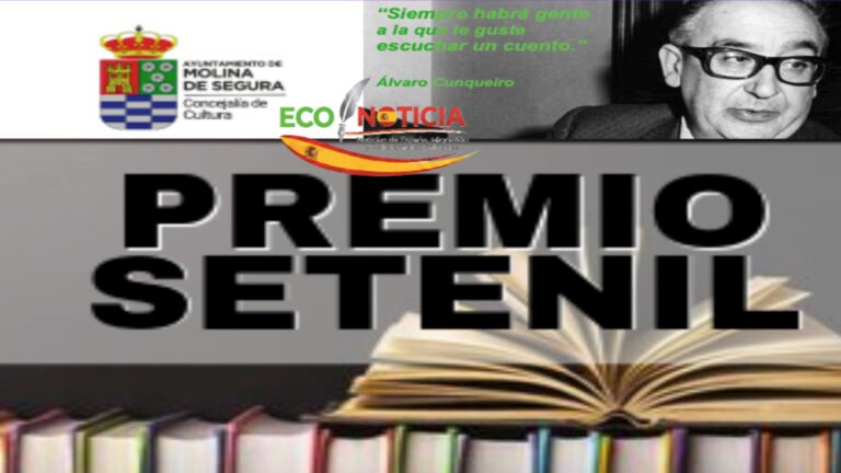 Cartel informativo del XXIII Premio Setenil 2026 con los logos del Ayuntamiento de Molina de Segura y ECO NOTICIA sobre una pila de libros.