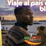 Portada del libro 'Viaje al país de los blancos' de Ousman Umar junto a una escena de la película y el activista Ousman Umar mirando al mar en Barcelona.