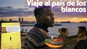 Portada del libro 'Viaje al país de los blancos' de Ousman Umar junto a una escena de la película y el activista Ousman Umar mirando al mar en Barcelona.