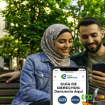 Un hombre y una mujer mirando una guía de derechos en España en el móvil - ECO NOTICIA