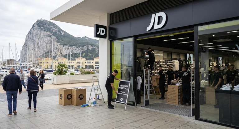 Nueva tienda de JD Sports en La Línea de la Concepción
